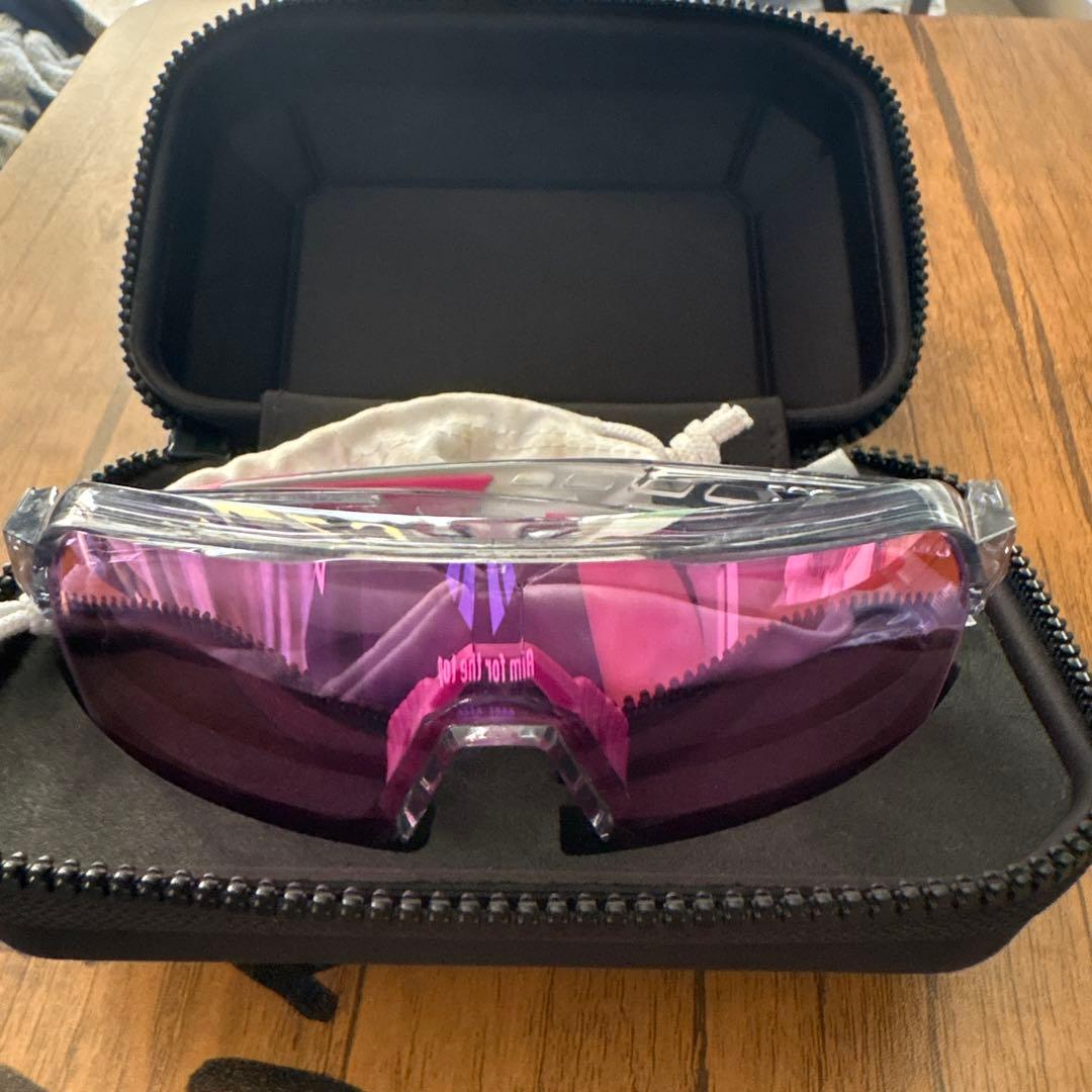 100% スポーツサングラス ピンクレンズ