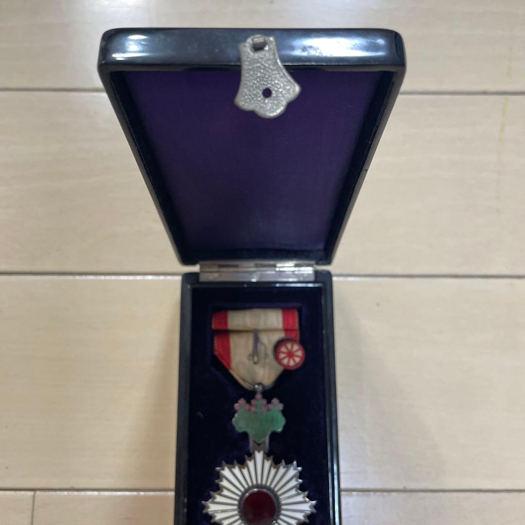 勲六等単光旭日章　勲章　記章　勳六等　大日本帝国　旧日本軍　アンティーク