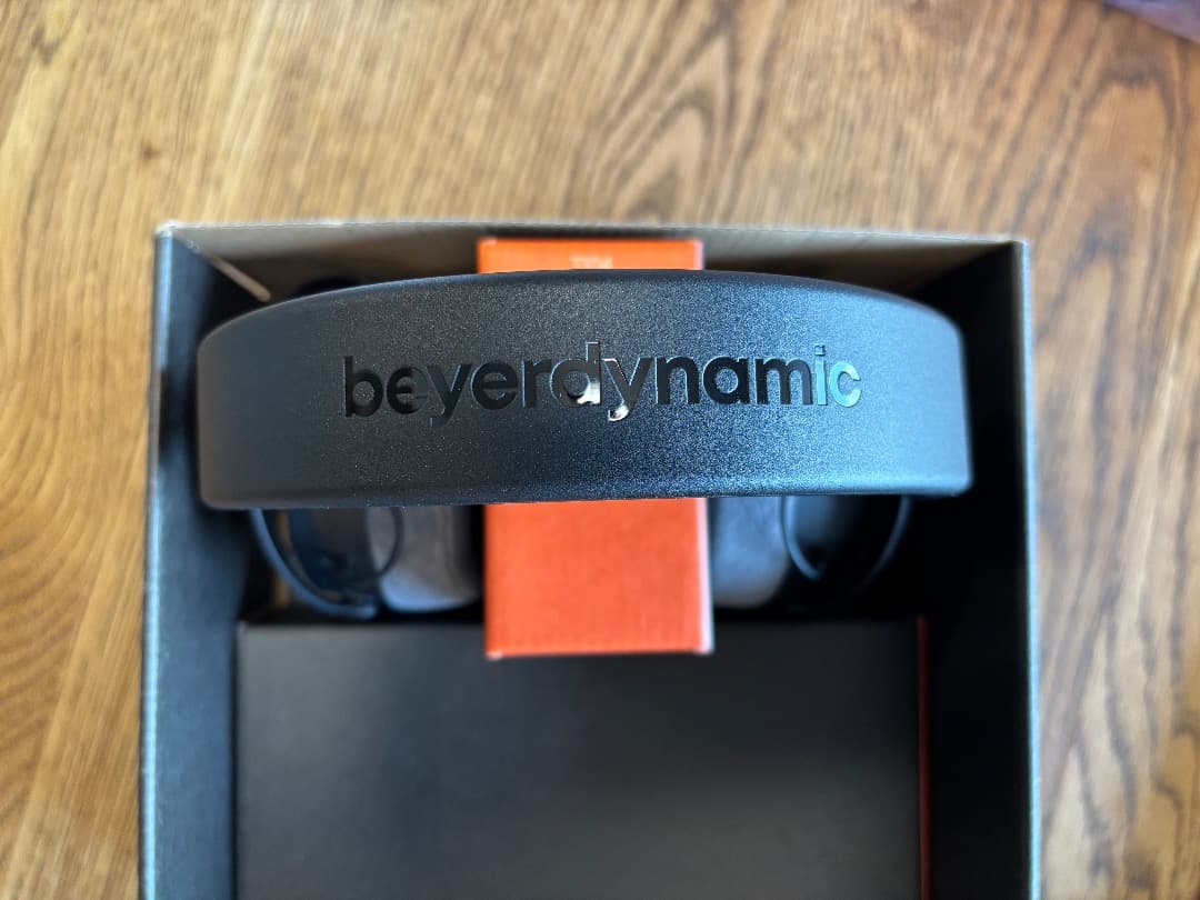 beyerdynamic　DT 700 PRO X 密閉型　スタジオヘッドフォン