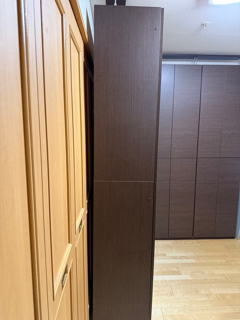 【値下げ応相談】ディノス　扉付き本棚（高さ230×幅100×奥行45）