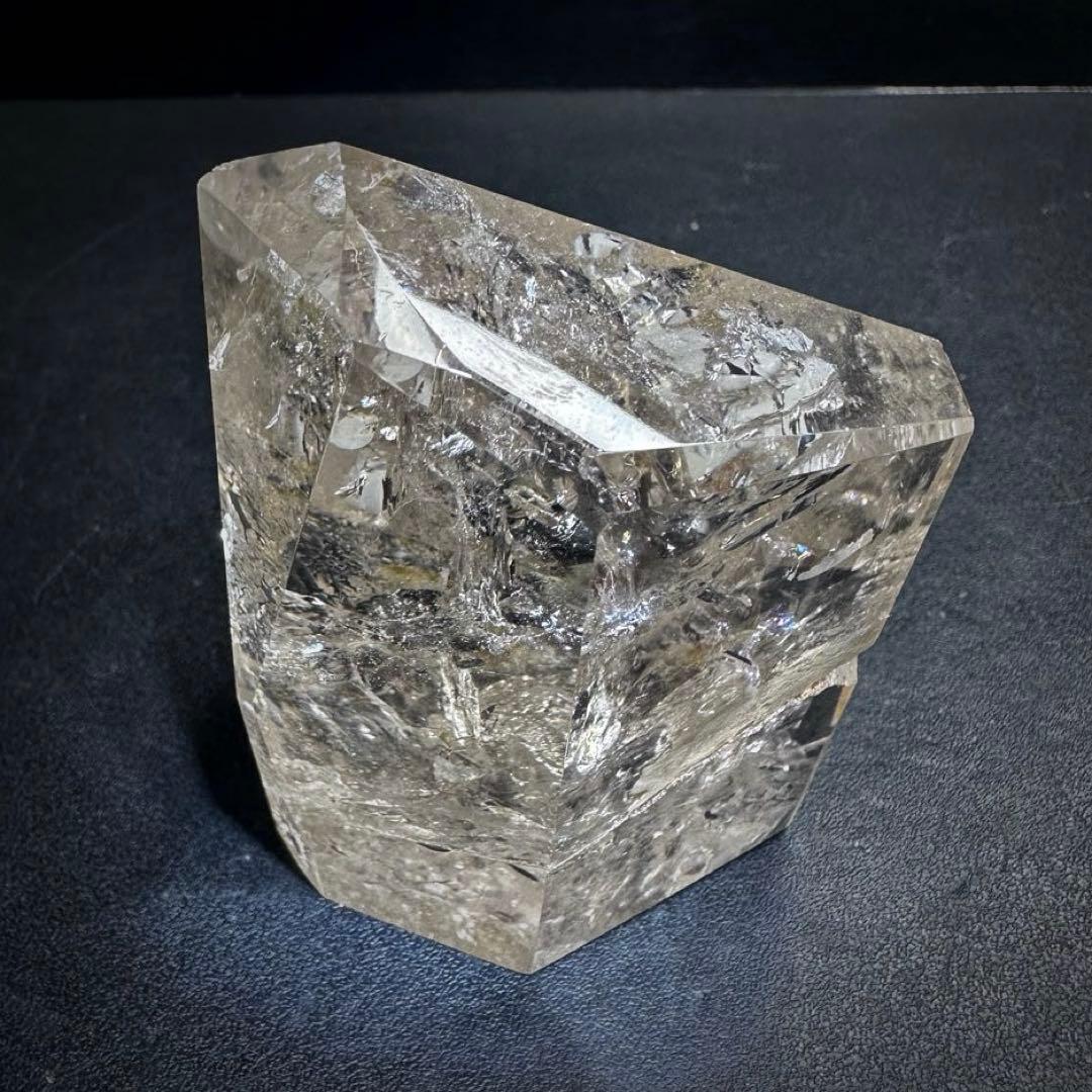 絶品❗虹入り水晶 ✴︎アイリスクォーツ 天然石 レインボー水晶 置物A1073