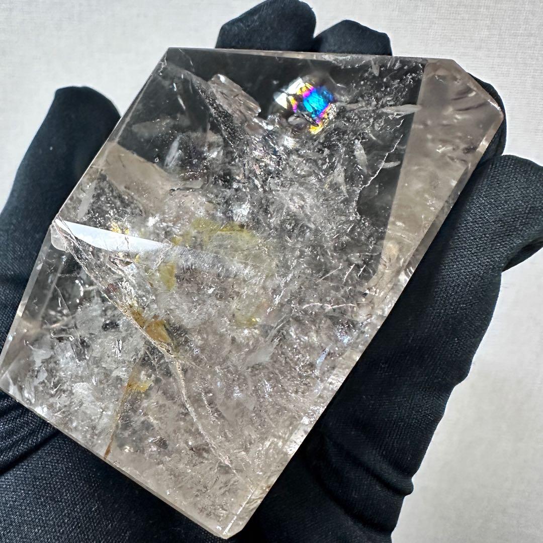 絶品❗虹入り水晶 ✴︎アイリスクォーツ 天然石 レインボー水晶 置物A1073