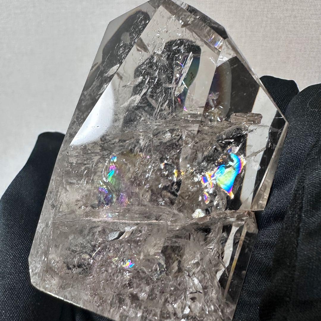 絶品❗虹入り水晶 ✴︎アイリスクォーツ 天然石 レインボー水晶 置物A1073