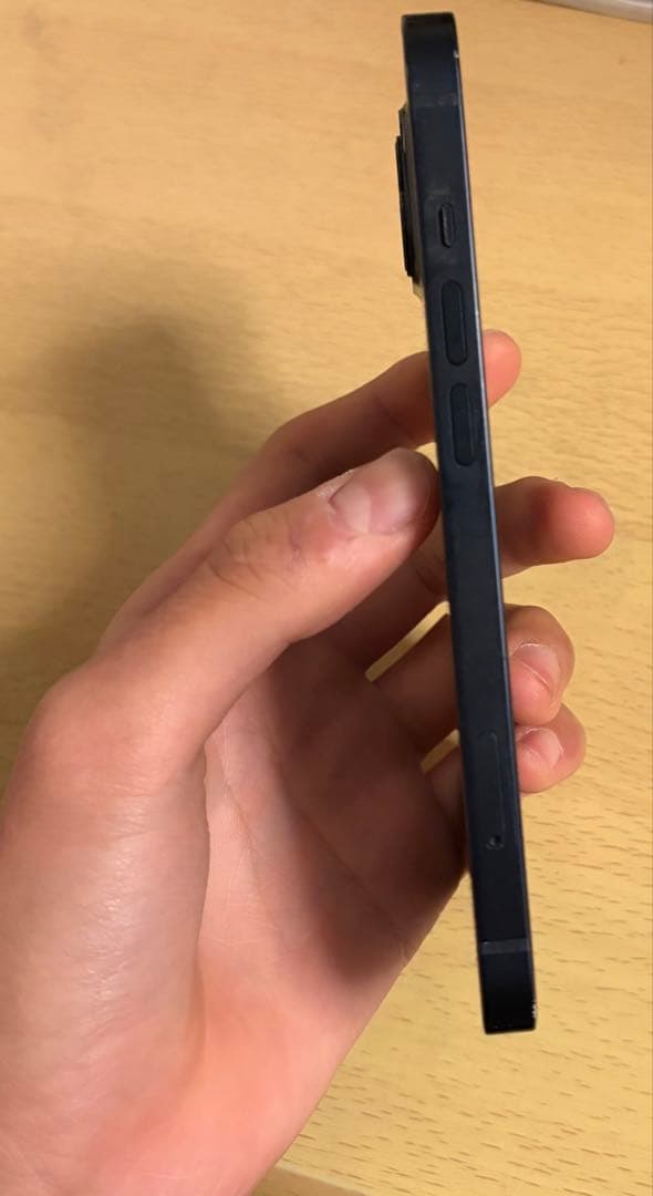 Apple iPhone 13 ミッドナイト本体