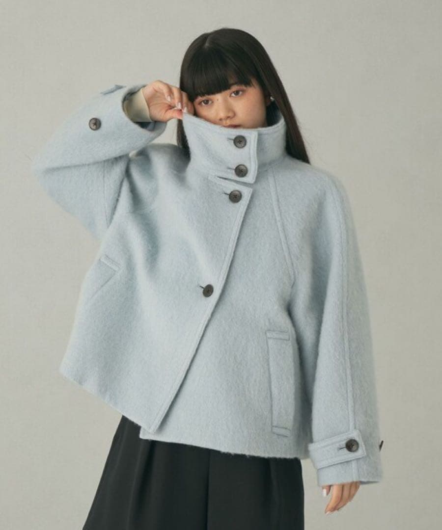 エメルリファインズ スタンドネック シャギー ショートコート