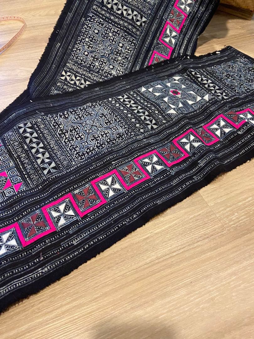 【新品】モン族　手描き染め　一点もの　バティック　5m 少数民族　刺繍　臈纈染