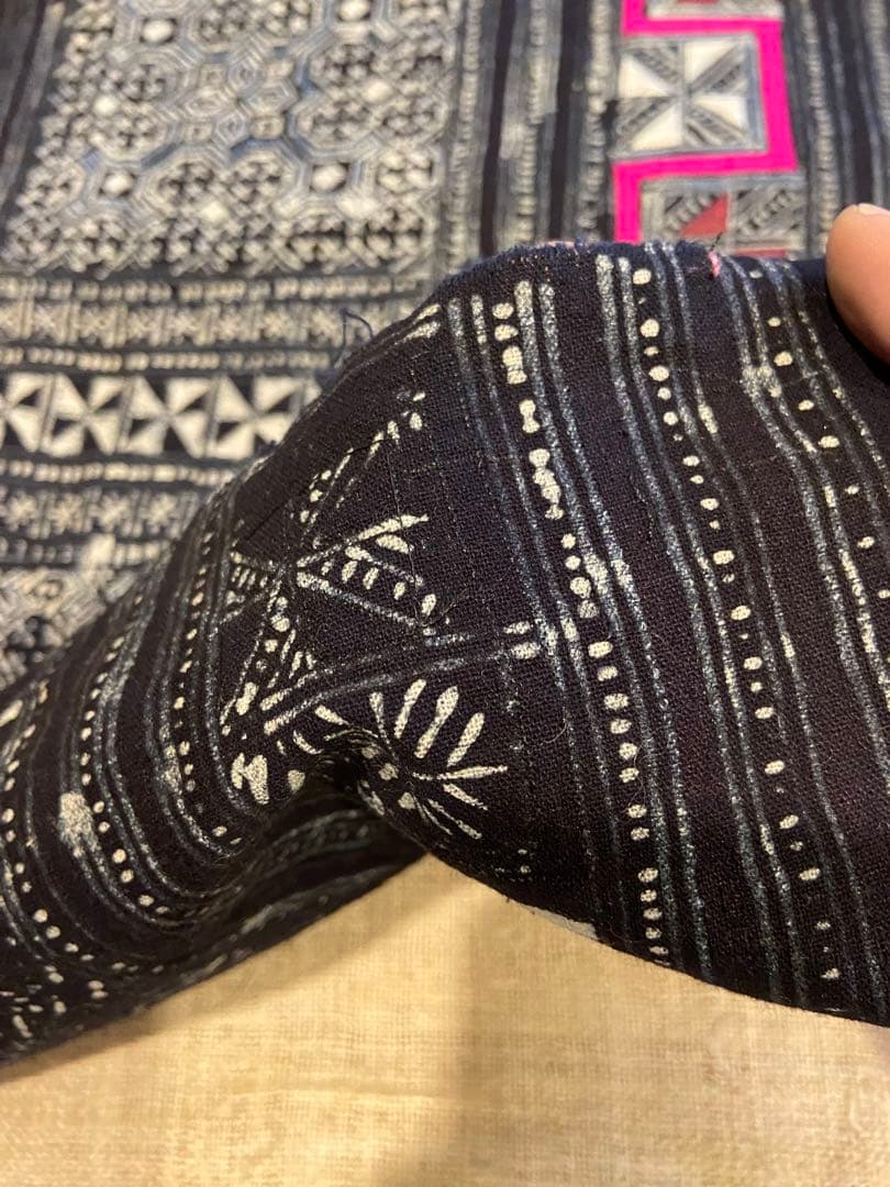 【新品】モン族　手描き染め　一点もの　バティック　5m 少数民族　刺繍　臈纈染