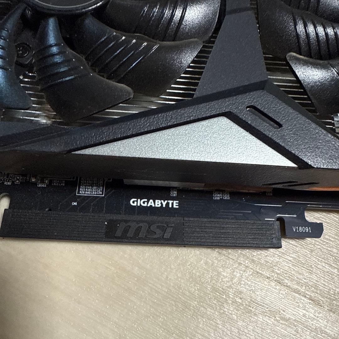 GIGABYTE グラフィックボード デュアルファン　ジャンク