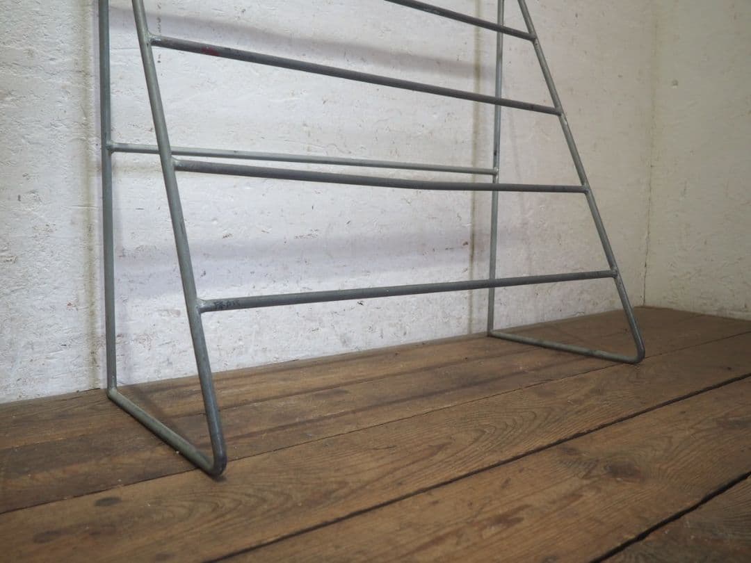 1340 ②古い鉄枠のアイアンラック　タオル掛け　レトロ　ビンテージ　工業系