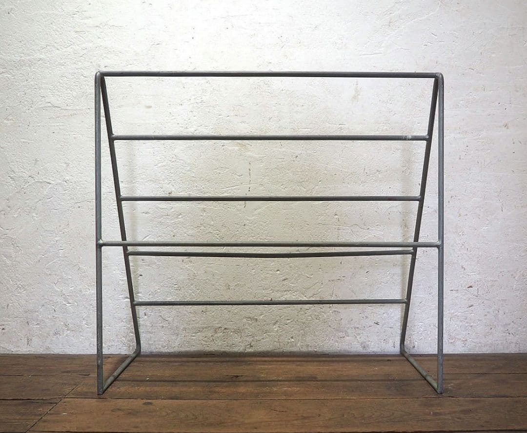 1340 ②古い鉄枠のアイアンラック　タオル掛け　レトロ　ビンテージ　工業系