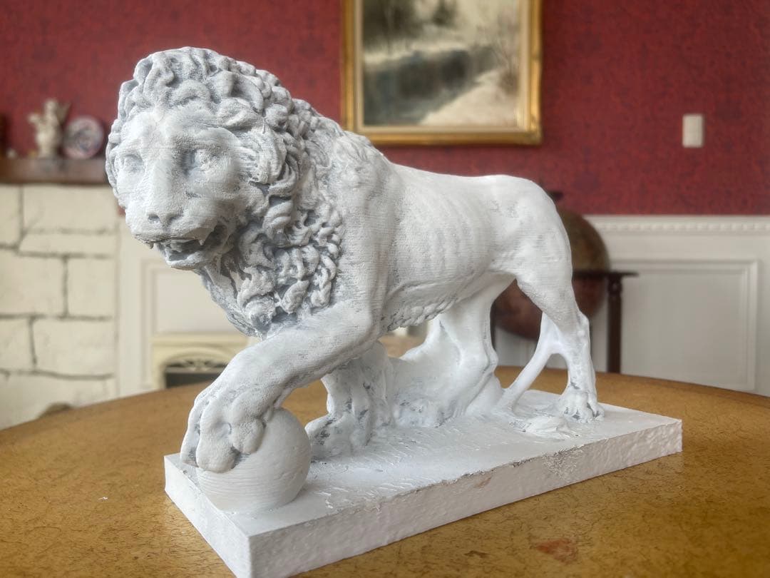 メディチライオンの像 ヴァッカ と ファンチェッリ (2 lions)