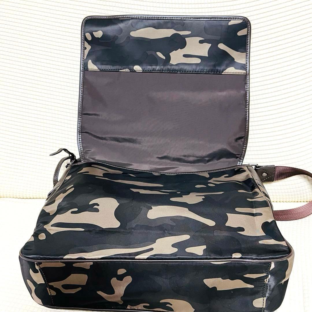 美品HUNTING WORLD ハンティングワールドショルダーバッグ　カモフラ