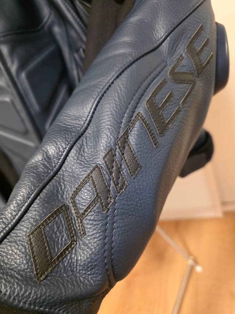 ダイネーゼ レザージャケット 48 美品