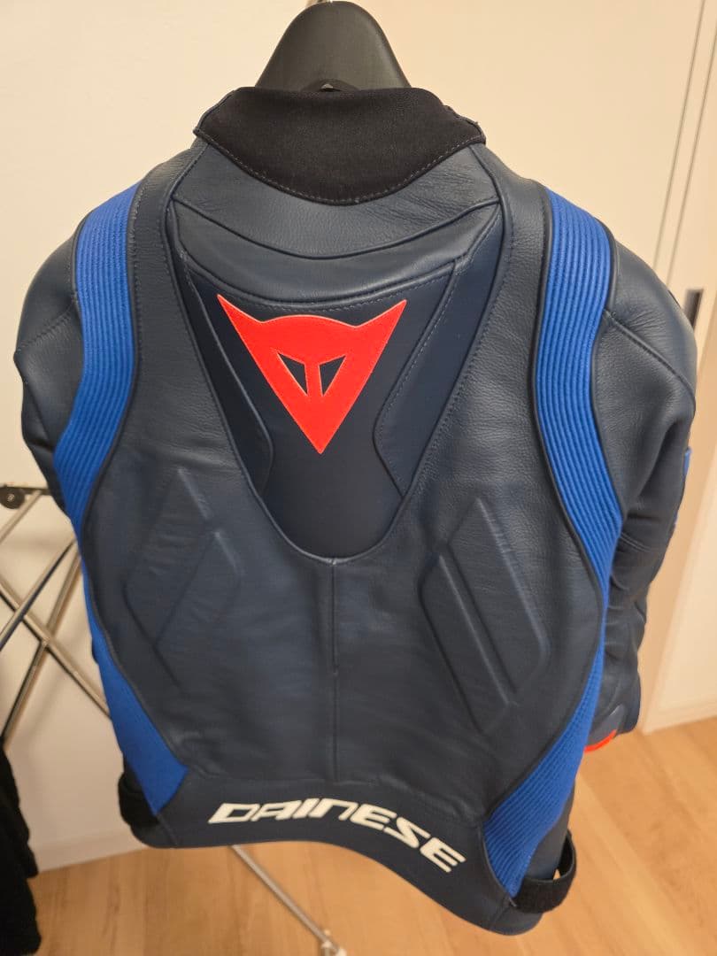 ダイネーゼ レザージャケット 48 美品