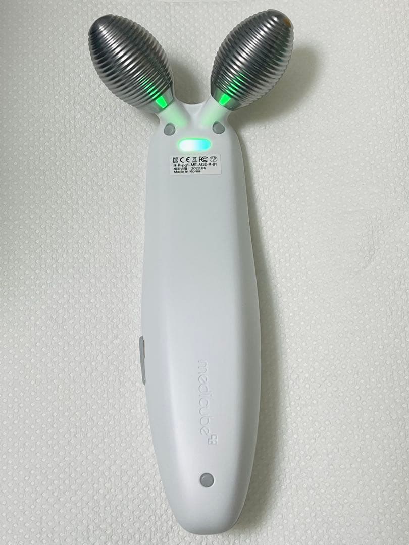 [美品] medicube AGE-R DERMA EMS SHOT