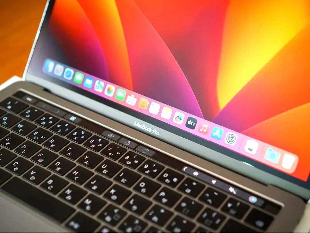 1オーナー 美品 MacBook pro 2017 13inc タッチバー搭載機