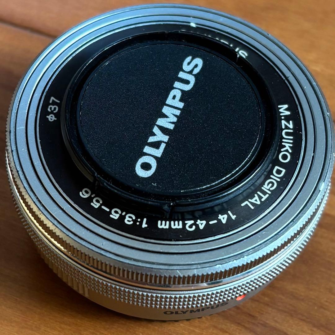 ✨オリンパス 電動パンケーキズームレンズ✨
