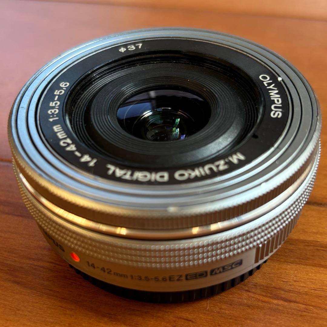 ✨オリンパス 電動パンケーキズームレンズ✨