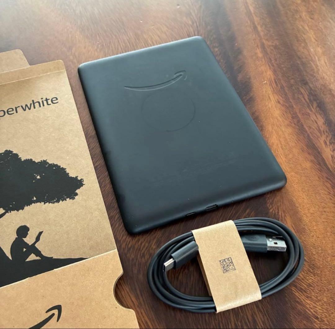 Kindle Paperwhite 16GB 第11世代 新品ケースおまけ