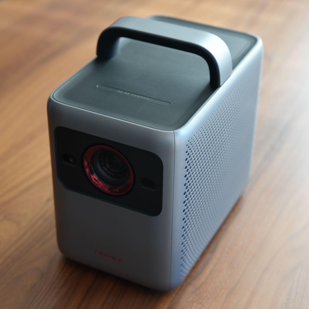 Anker Nebula (ネビュラ) Cosmos 4K SE プロジェクター