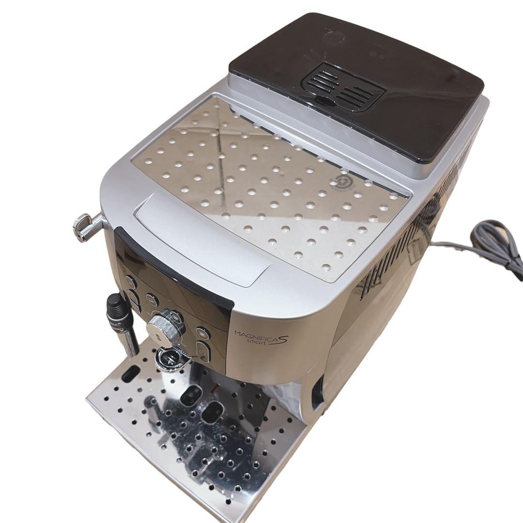 【美品】De'Longhi マグニフィカＳスマートECAM25023SB