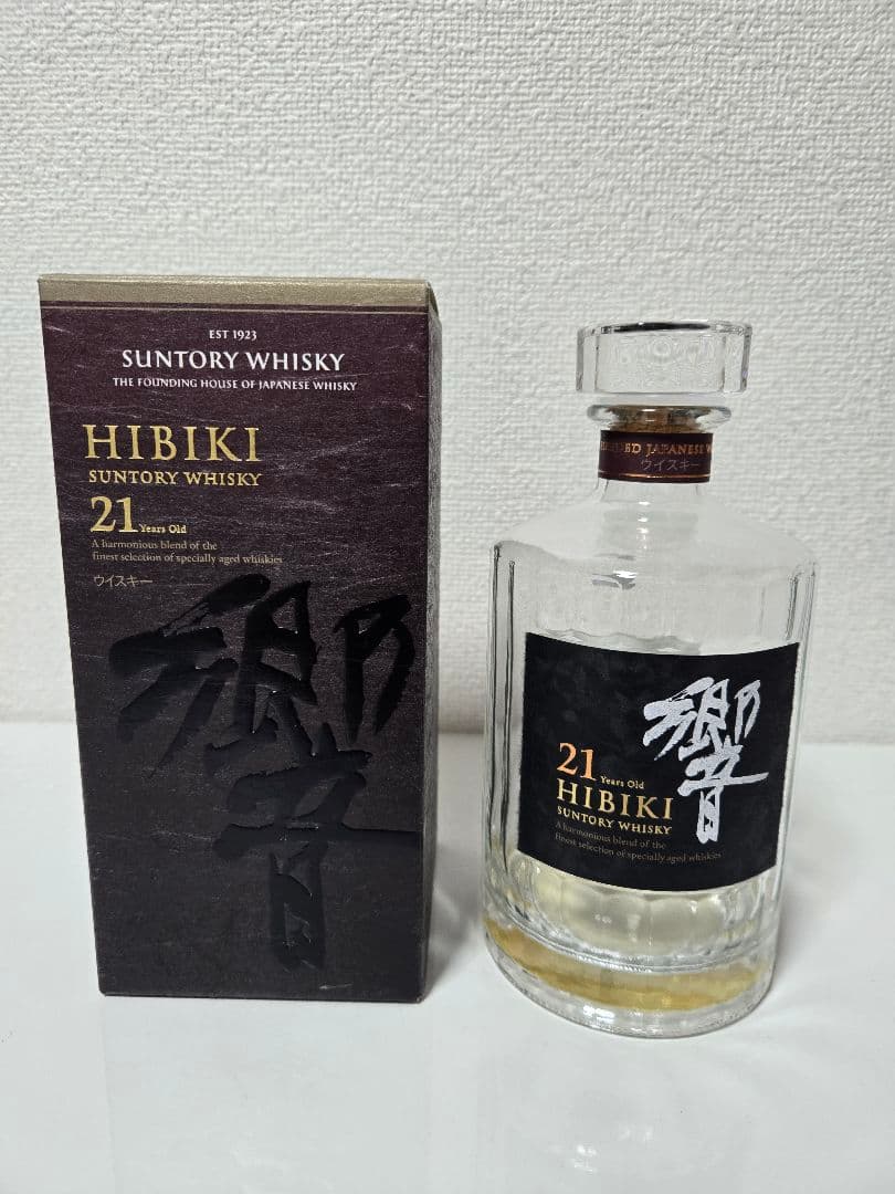 山崎18年空き瓶箱付き 響　21年空き瓶箱付き