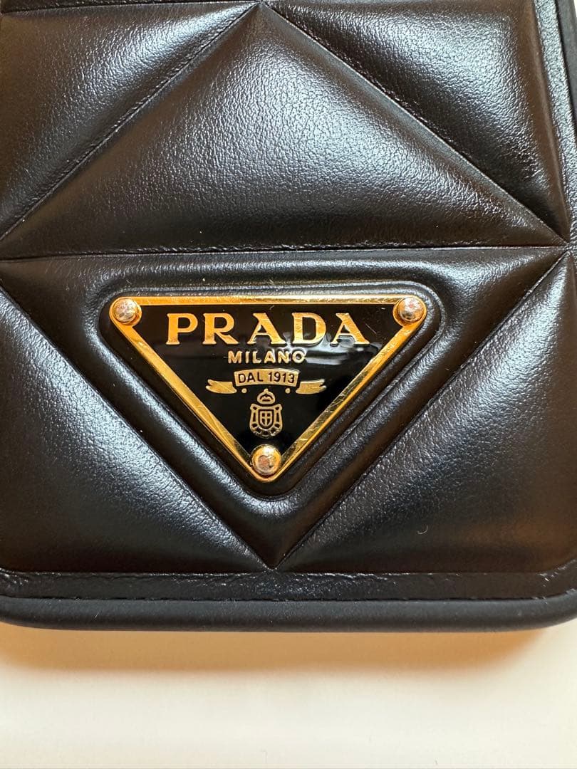 PRADA キルティング iPhone14Proケース プラダ