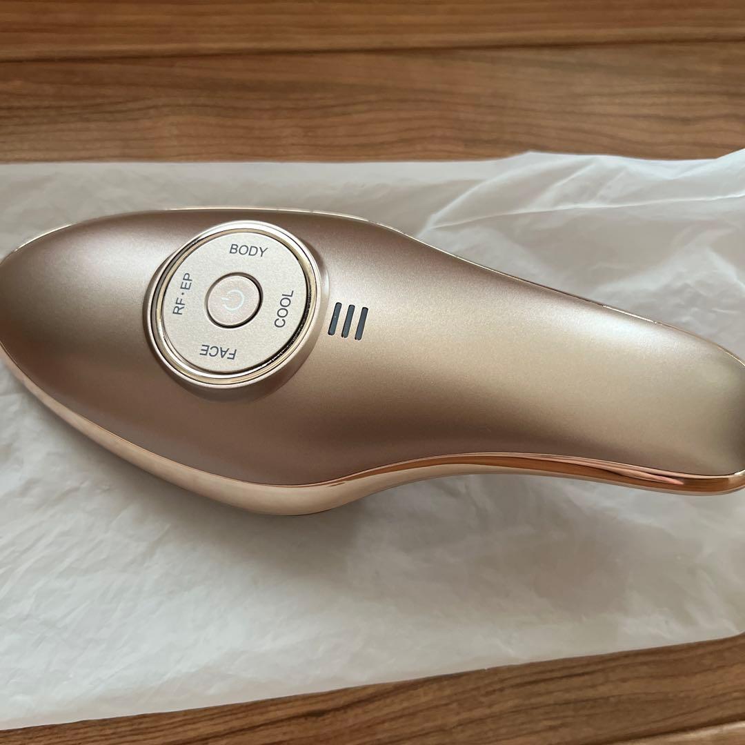 Éclat ME LABOUM 美容機器 ゴールド