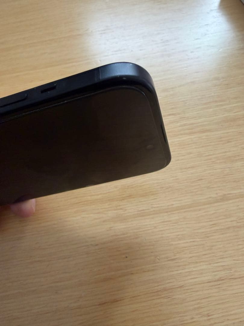 美品 Apple iPhone 15 256GBブラック　SIMフリー