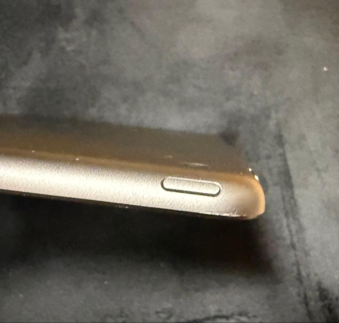 Apple iPad (第8世代) 128GB WiFiモデル iOS26