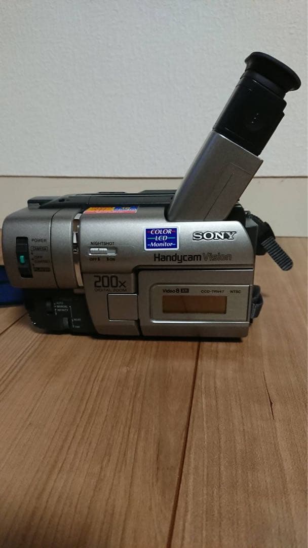 ビデオカメラ SONY Handycam CCD-TRV47