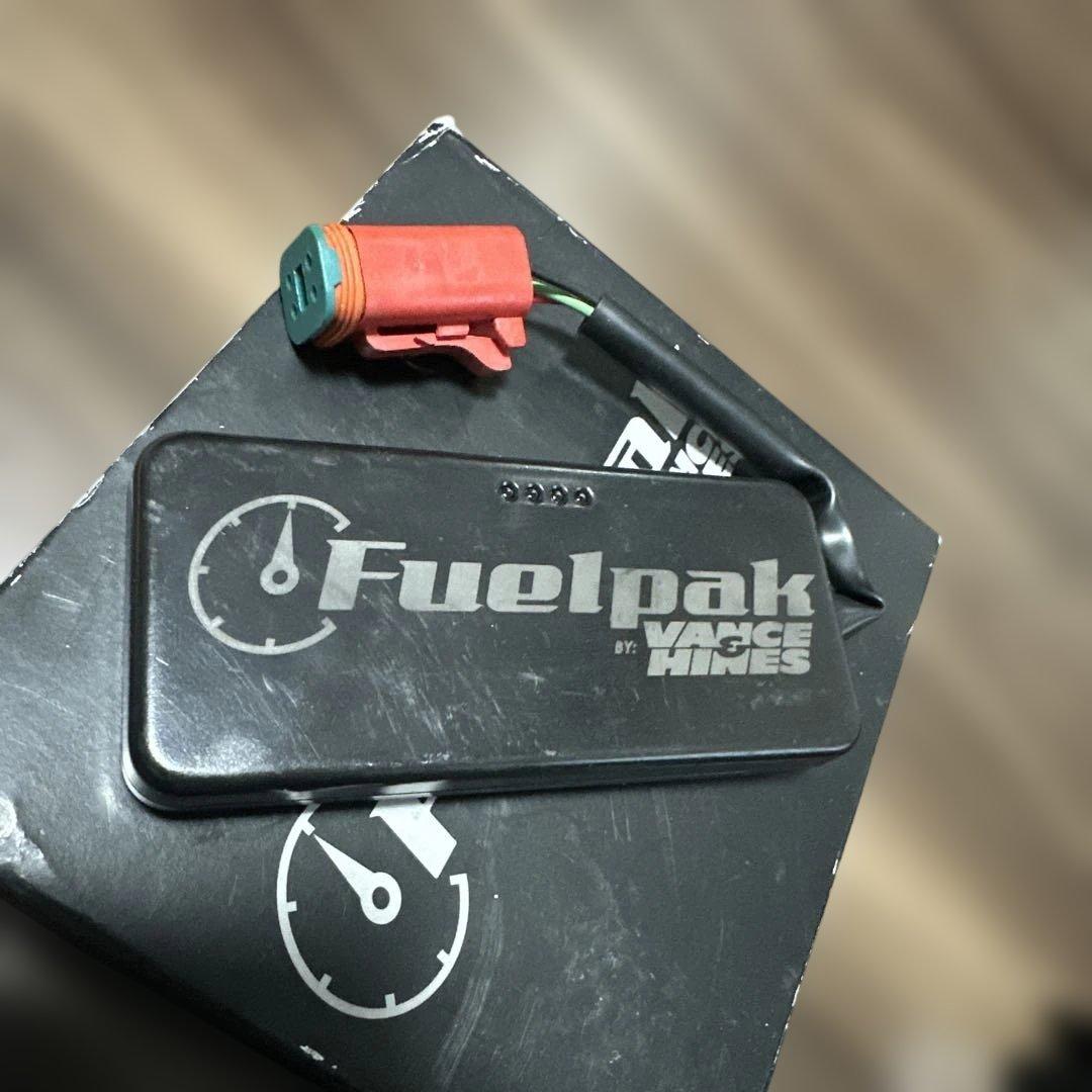 VANCE&HINES Fuelpak FP3 （4-PIN ）中古稼働品！