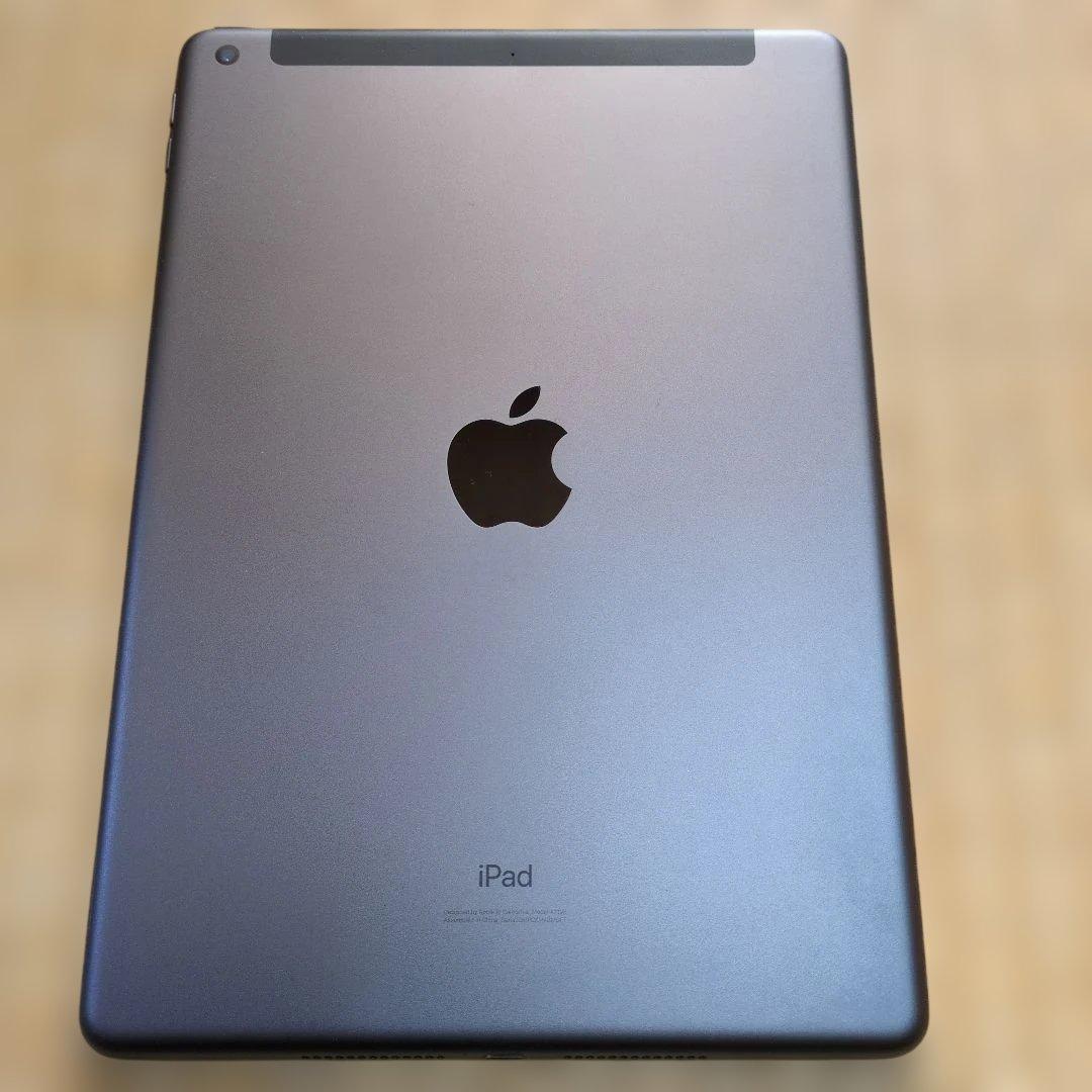 Apple iPad (第7世代)スペースグレイ 32GB セルラーdocomo