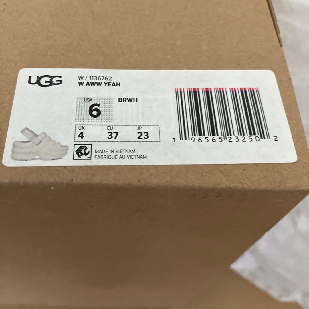 【新品未使用】UGG アーイヤーaww yeah サンダルホワイト厚底