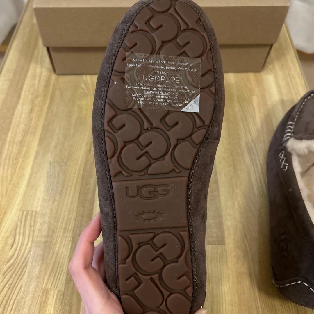 UGGアンスレーモカシン　チョコレート25cm（US8）