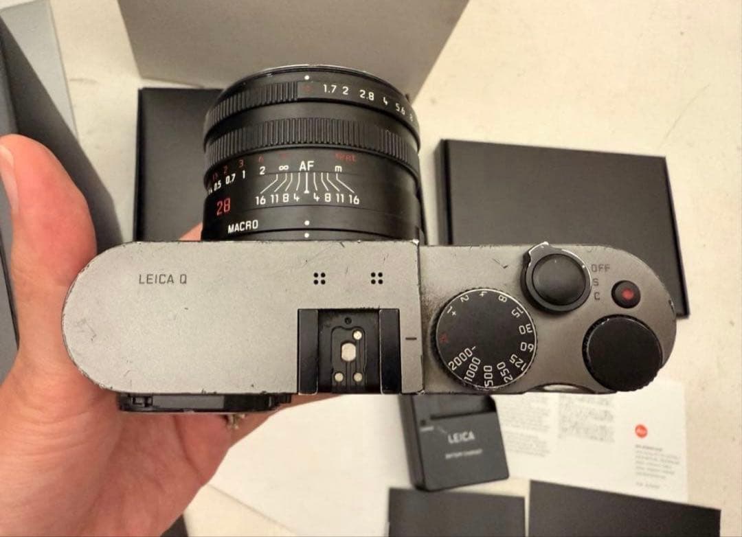 ライカ LEICA Q Titanium Grey camera