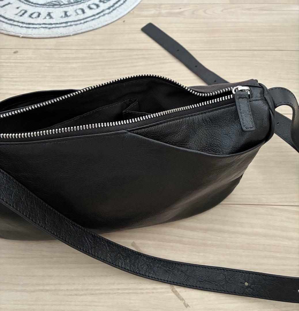 ear PAPILLONNER ミニスワローマチショルダーバッグ　本革 レザー