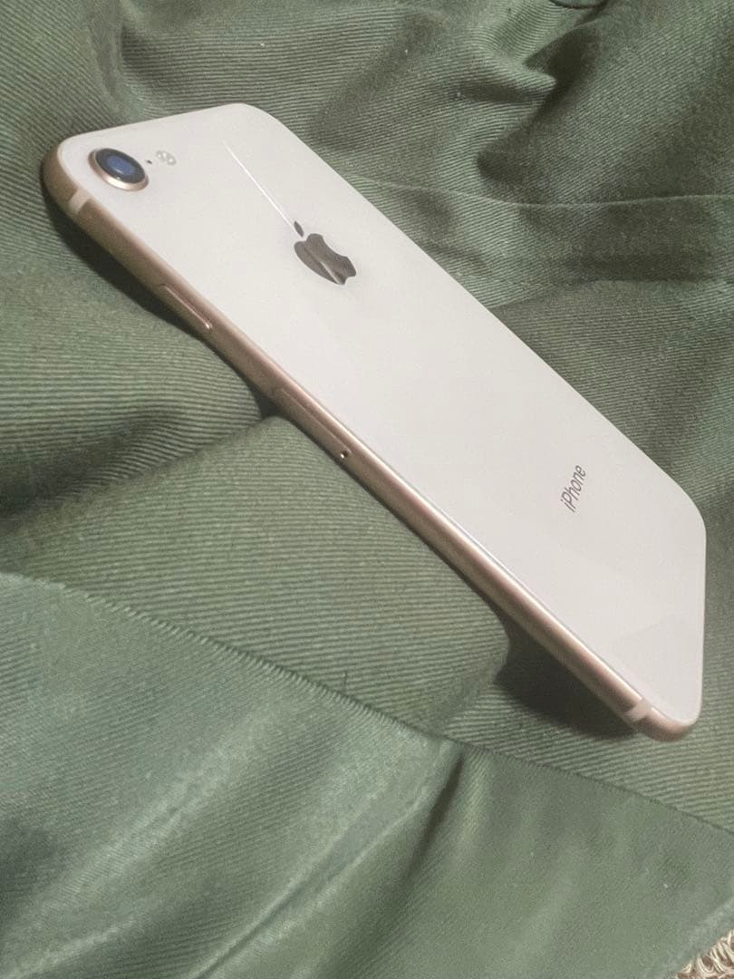 S*）様 Apple iPhone 8 本体　64GB SIMフリー