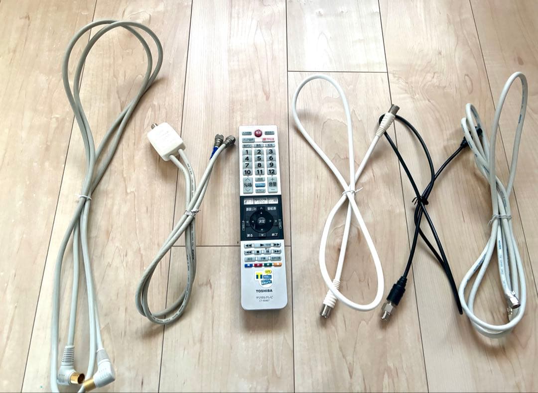 TOSHIBA REGZA 32V30液晶テレビ リモコン・コード付き