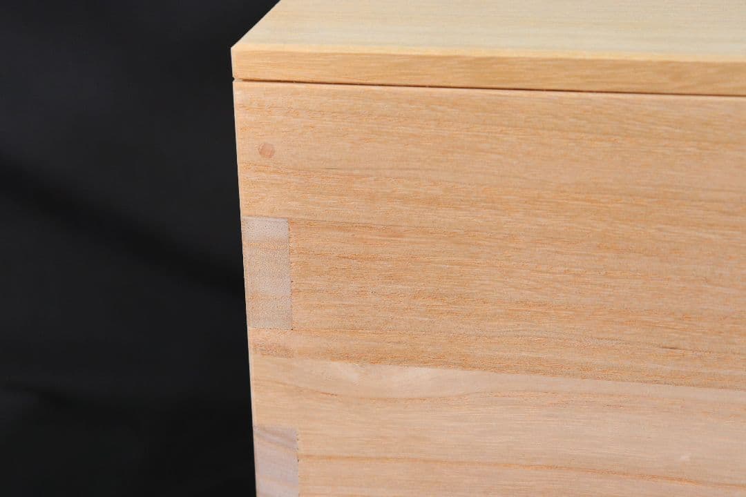 【新米の美味しさ長続き】【20キロ用】キャスター付き　20キロ用桐米びつ