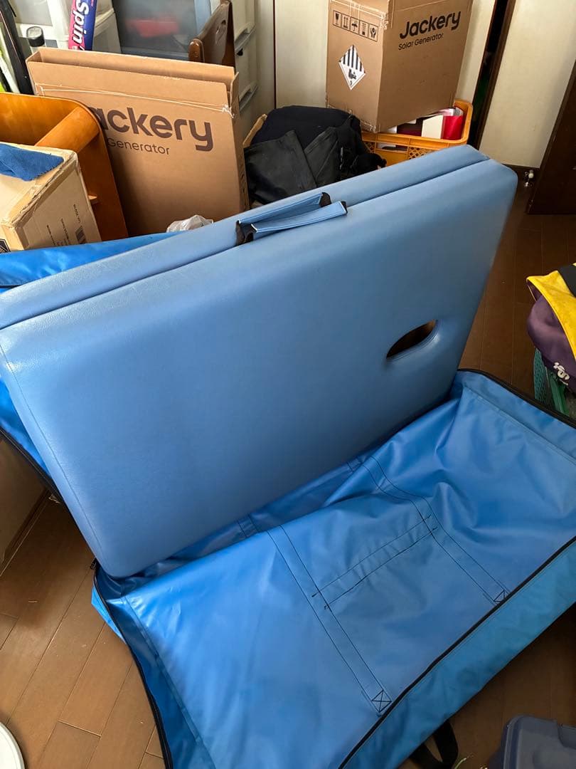 スポーツトレーナー　折りたたみベッド