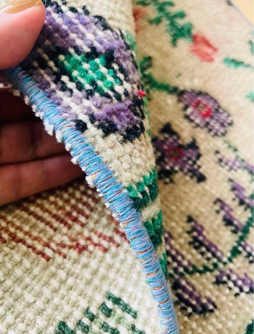 花柄　トルコヴィンテージラグ