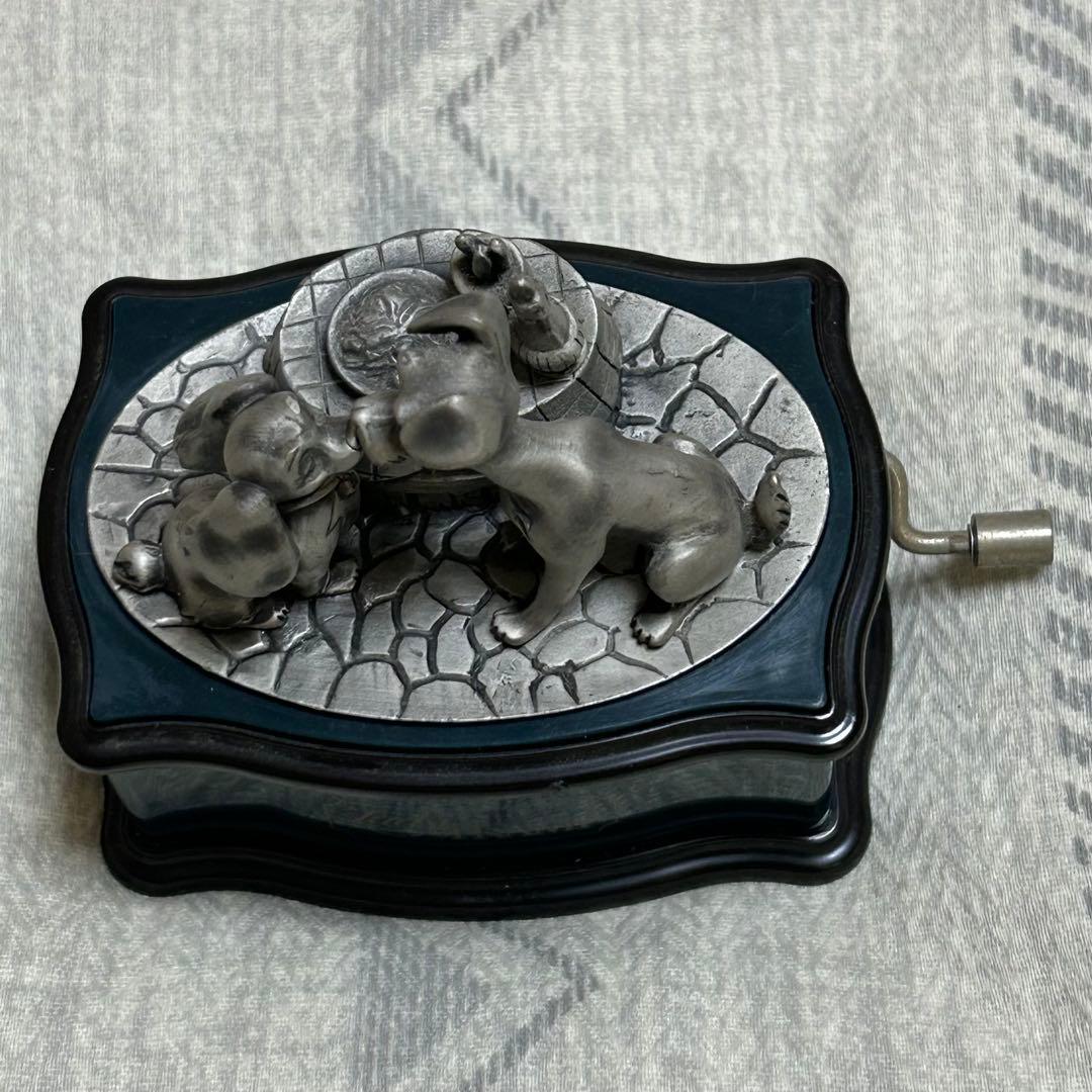 Disney　わんわん物語　レディ＆トランプ　オルゴール　小物入れ　ララルー