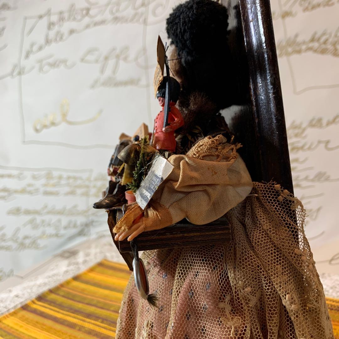 イギリス製　アンティーク　レアなロンドンアンティークショプの看板娘の人形！