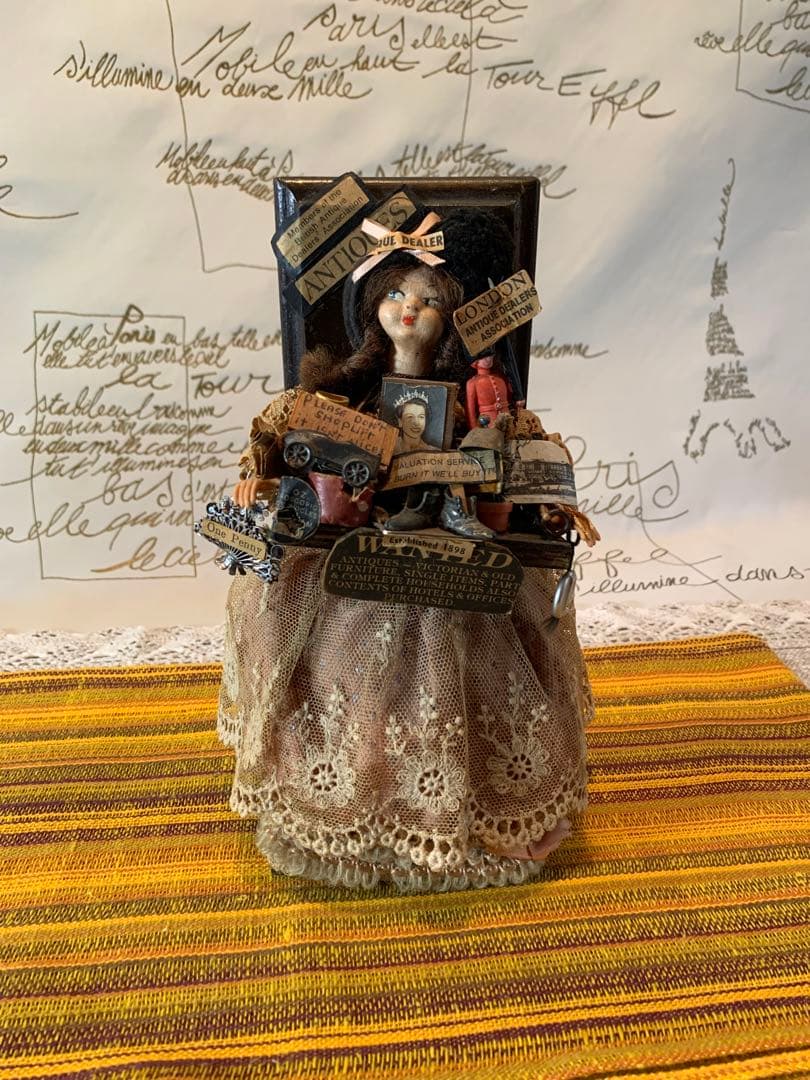 イギリス製　アンティーク　レアなロンドンアンティークショプの看板娘の人形！