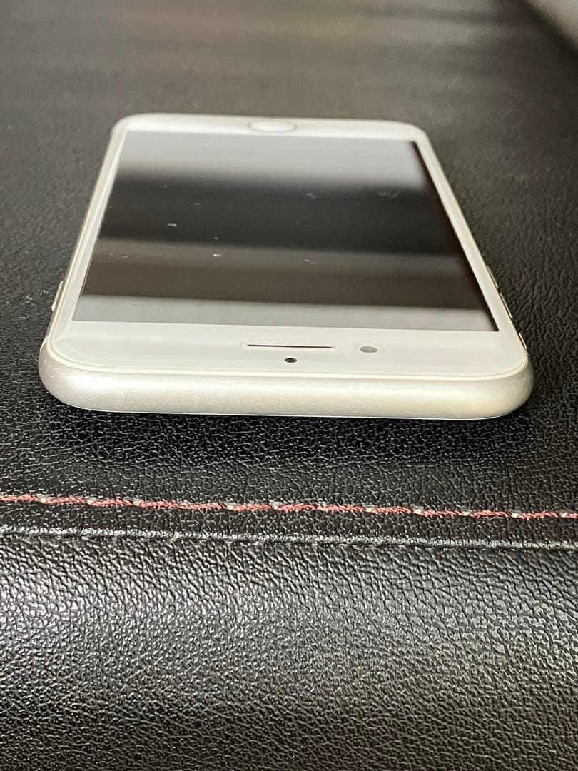 や*ま様 Apple iPhone 8 ホワイト 本体