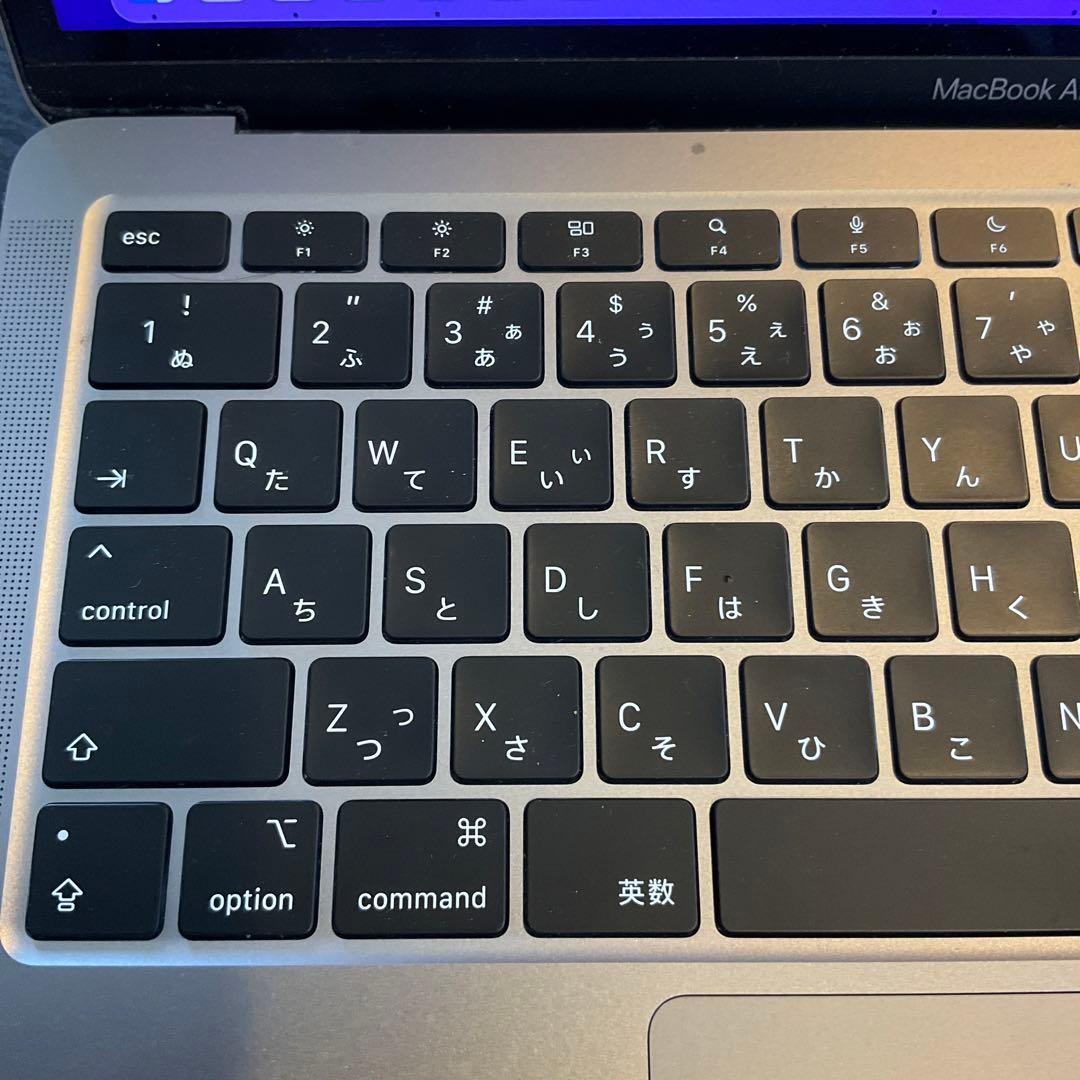 MacBook Air M1チップ搭載13インチ