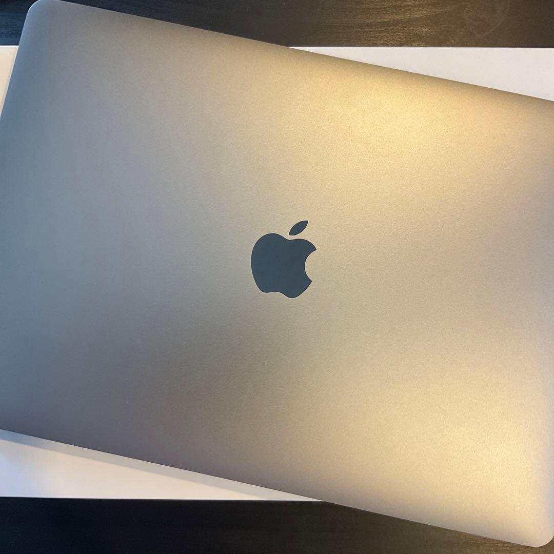 MacBook Air M1チップ搭載13インチ