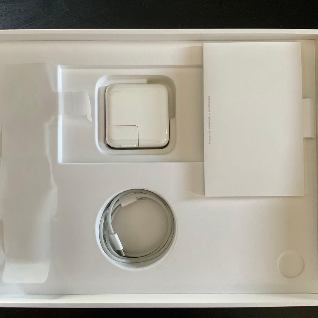 MacBook Air M1チップ搭載13インチ