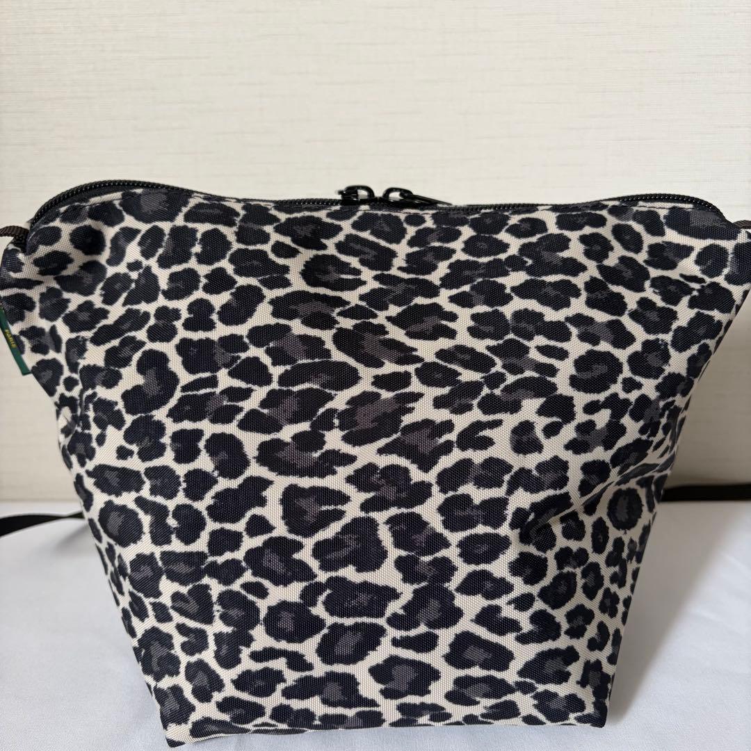 【美品】エルベシャプリエ　舟型 ビッグポシェット2885F グリーンレーベル別注